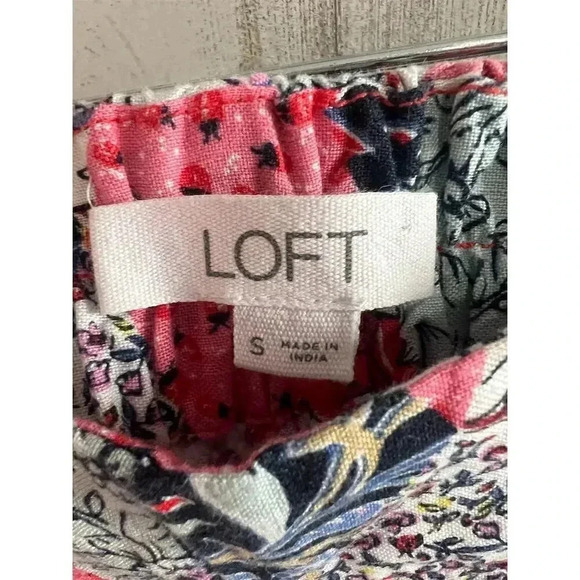 Ann Taylor Loft Women's Pleated Pull-On Shorts Patchwork Bloom Size S - Picture 6 of 7